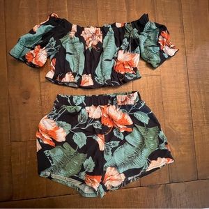 Girls tropical two-piece outift